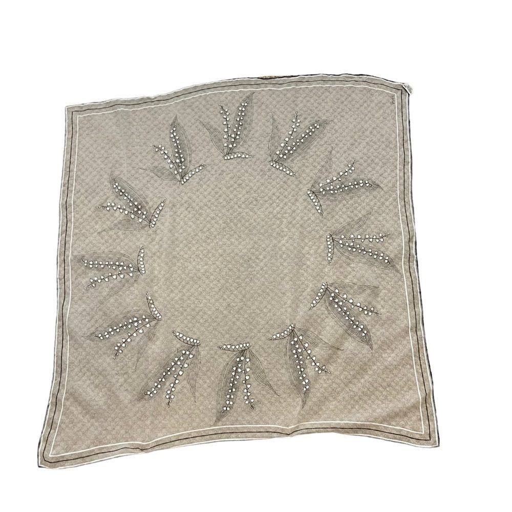 RARE Vintage Mid 70’s Vera Neuman Silk Blend Hand Rolled in Japan Square Scarf‎